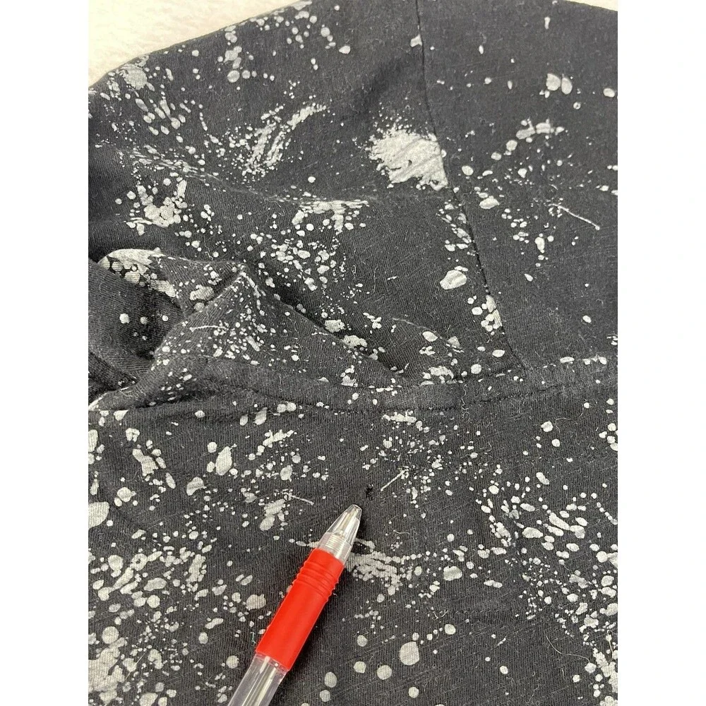 Guess Men’s Medium Black Sleeveless Hoodie Gray Splattered Paint Design - Picture 6 of 9
